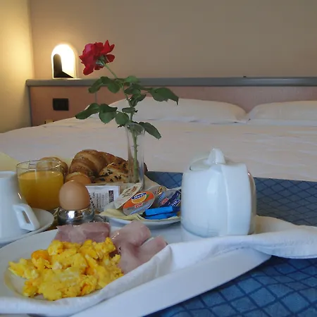 Ilga Hotel 3* Collecchio